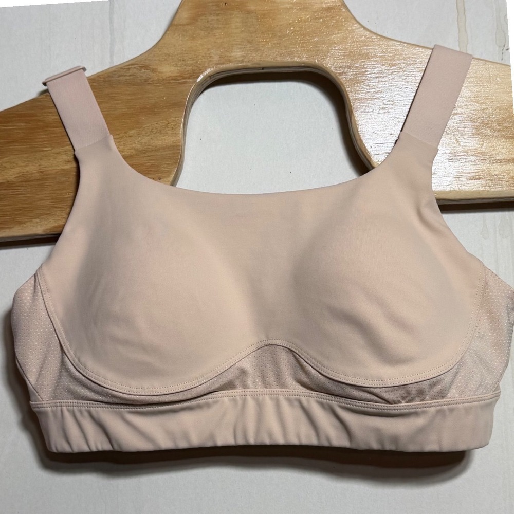 Duluth Trading Co Beige High Impact Sports Bra Size 8 Adjustable Straps Mesh